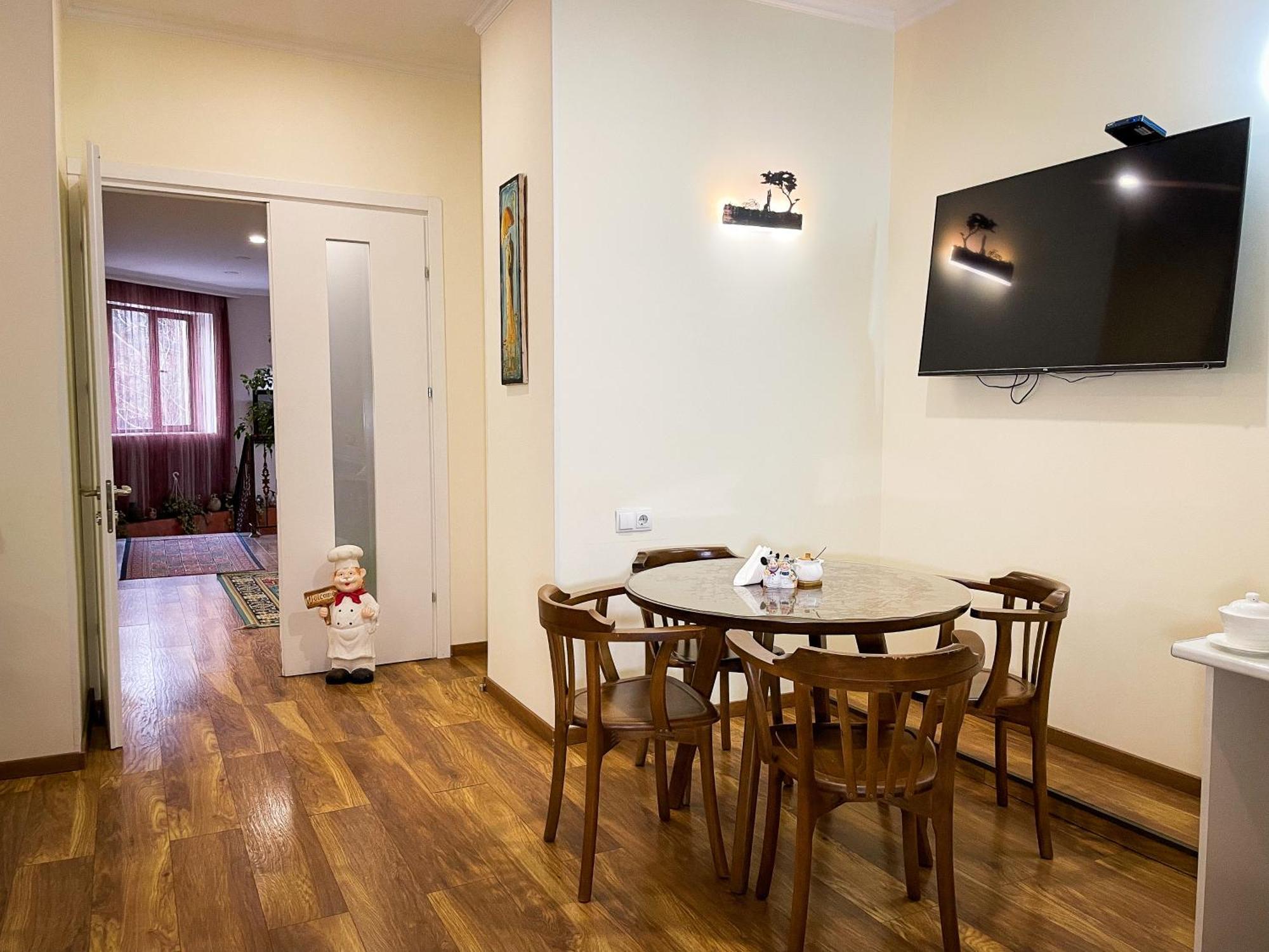 Irmisa Hotel Тбилиси Экстерьер фото