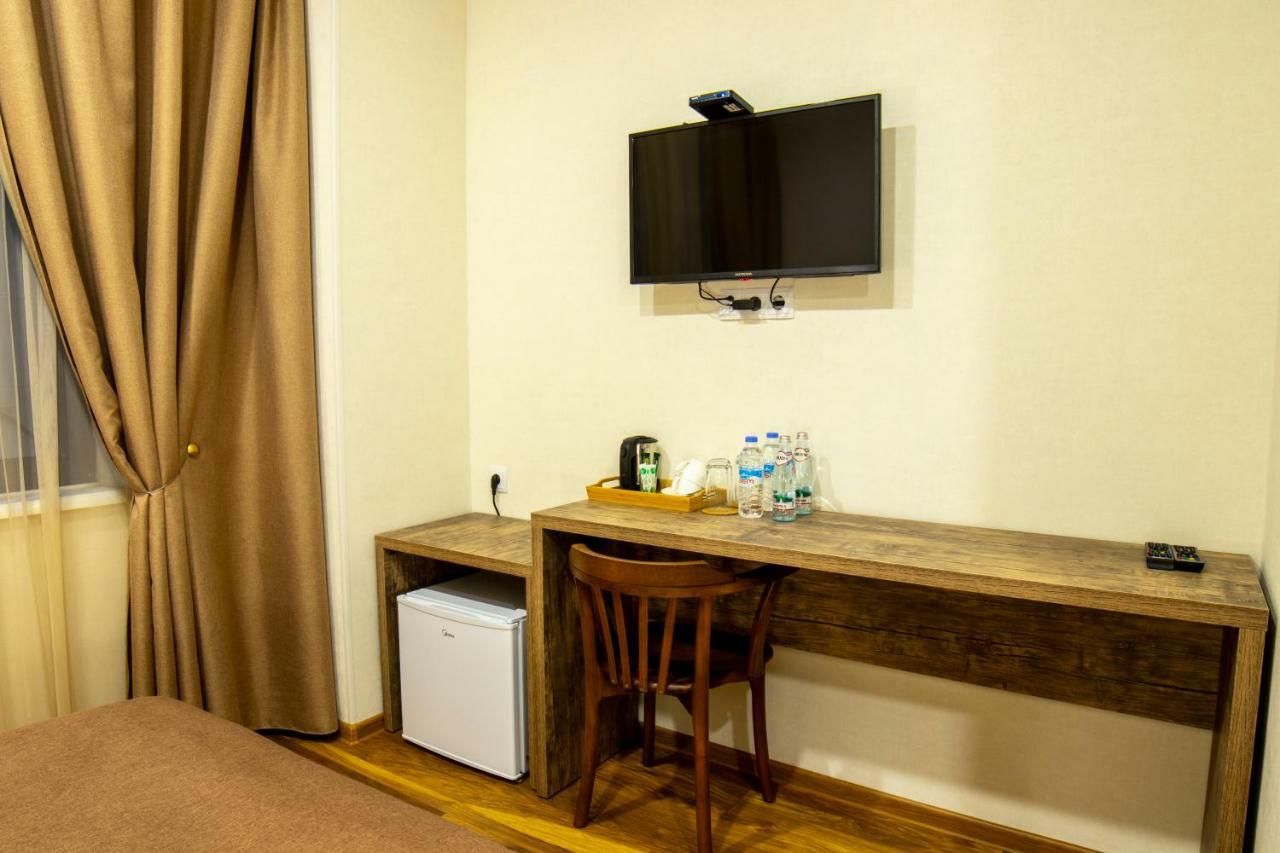 Irmisa Hotel Тбилиси Экстерьер фото