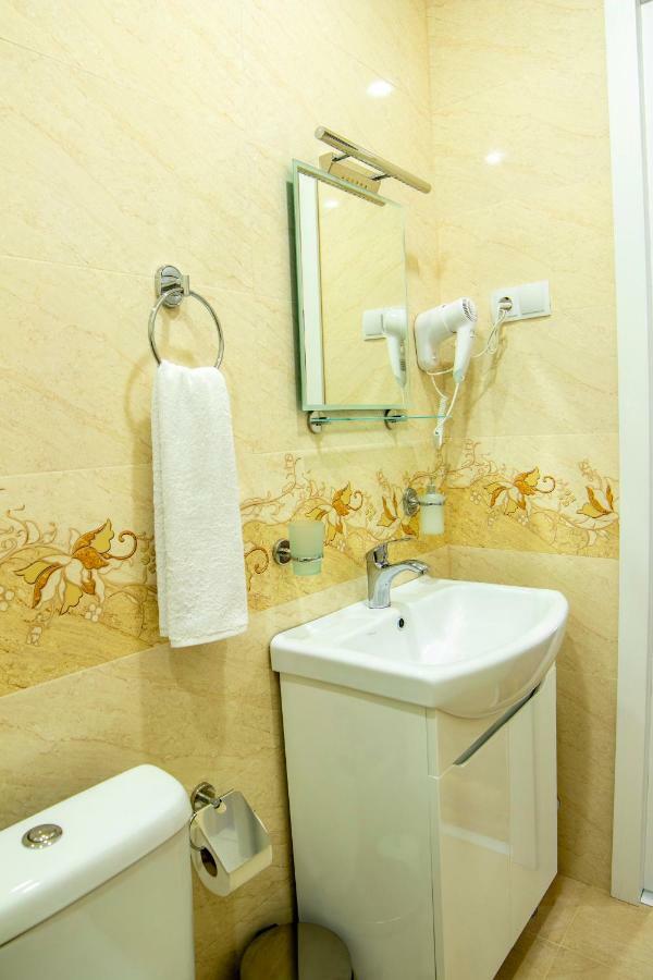 Irmisa Hotel Тбилиси Экстерьер фото